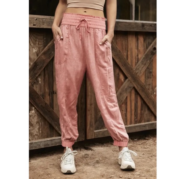 FP Movement by Free People Pants - NWOT Free People Movement Halfzies Pants in Matte Rose, M
